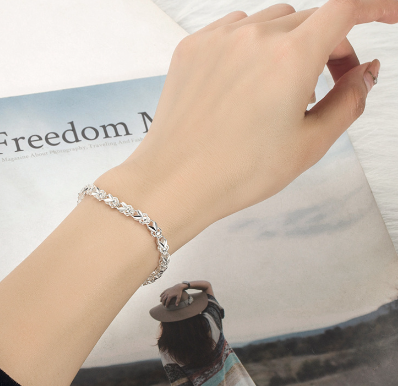 New Lucky Bracelet Niche Design Light Women Korean Crystal Bracelet Hand Decoration Women Bracelet Jewelry