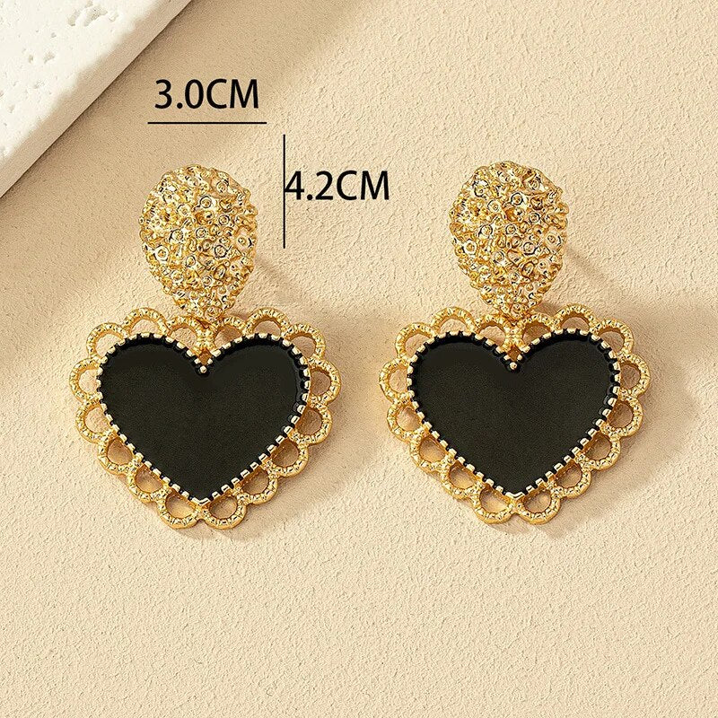 Black Epoxy Metal Heart Post Earrings For Women Enamel Vintage Jewelry Classic Textured Style Timeless Party Accessories